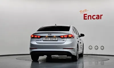 Hyundai Avante 2017, 39317 км, за 8255.86 USD