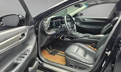 Hyundai Grandeur 2023, 67691 км, за 16657.86 USD - фото 10