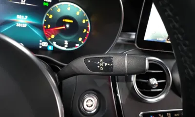 Mercedes-Benz GLC-Class 2022, 33137 км, за 32429.12 USD - фото 9