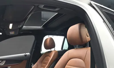 Mercedes-Benz GLC-Class 2022, 33137 км, за 32429.12 USD - фото 16