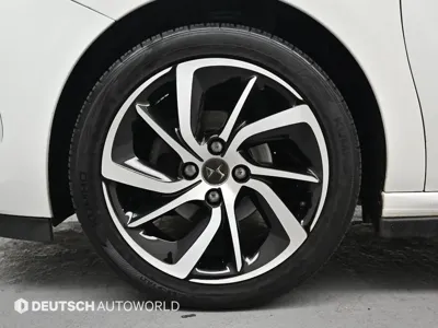 Citroen-DS DS3 2018, 55783 км, за 5759.41 USD