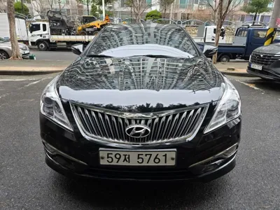 Hyundai Grandeur 2015, 138189 км, за 3633.96 USD