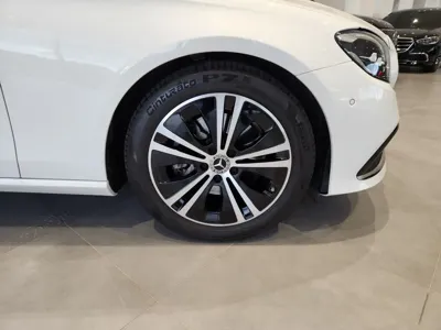 Mercedes-Benz E-Class 2021, 34740 км, за 23419.22 USD