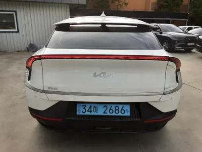 Kia EV6 2023, 19403 км, за 5776.74 USD