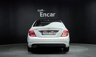 Mercedes-Benz C-Class 2010, 97873 км, за 3633.96 USD