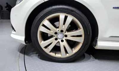 Mercedes-Benz C-Class 2010, 97873 км, за 3633.96 USD