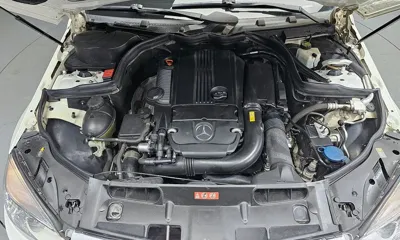 Mercedes-Benz C-Class 2010, 97873 км, за 3633.96 USD - фото 6