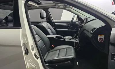 Mercedes-Benz C-Class 2010, 97873 км, за 3633.96 USD - фото 10