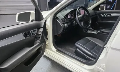 Mercedes-Benz C-Class 2010, 97873 км, за 3633.96 USD - фото 11