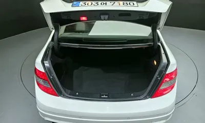 Mercedes-Benz C-Class 2010, 97873 км, за 3633.96 USD - фото 20
