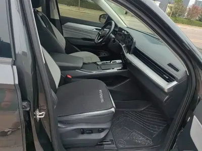 Volkswagen Tavendor 2023, 23600 км, за 22659.95 USD - фото 8