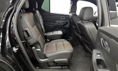 ChevroletGMDaewoo Traverse 2022, 4966 км, за 24222.13 USD - фото 12