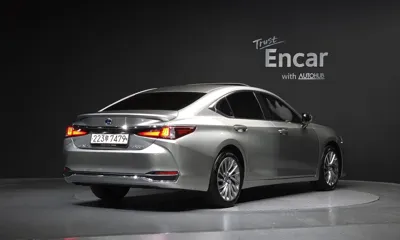 Lexus ES 2021, 75974 км, за 22646.71 USD