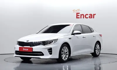 Kia K5 · 2017 год