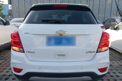 Chevrolet Trax 2018, 104800 км, за 6903 USD
