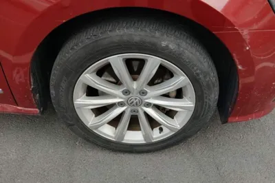 Volkswagen Passat 2016, 45100 км, за 7978 USD - фото 8