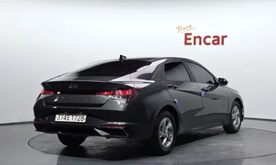 Hyundai Avante 2021, 108625 км, за 8139.61 USD