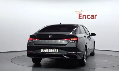 Hyundai Avante 2021, 108625 км, за 8139.61 USD