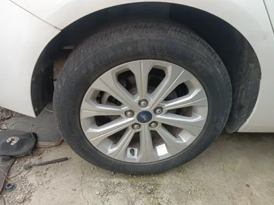 Ford Escort 2015, 110300 км, за 4801 USD - фото 13