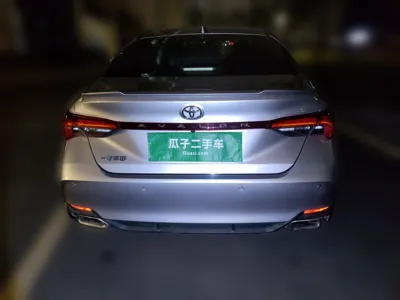 Toyota Avalon · 2022 год