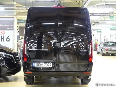 Mercedes-Benz Sprinter 2023, 61800 км, за 63752.33 USD