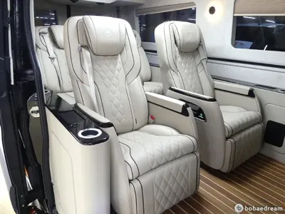 Mercedes-Benz Sprinter 2023, 61800 км, за 63752.33 USD