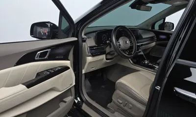 Kia Canival 2021, 50118 км, за 21777.28 USD - фото 10