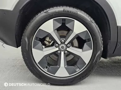 Volvo XC40 2025, 18841 км, за 27947.9 USD