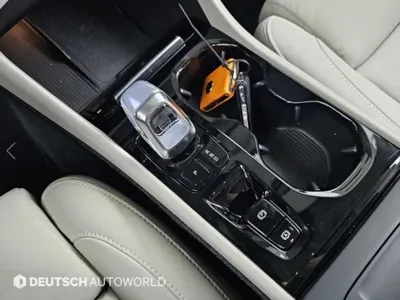 Volvo XC40 2025, 18841 км, за 27947.9 USD - фото 9