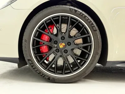 Porsche Panamera 2021, 38250 км, за 91221.64 USD