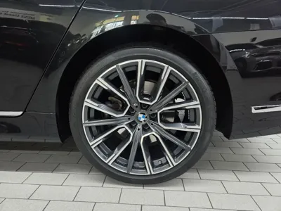 BMW 7-Series 2021, 107880 км, за 30076.7 USD - фото 6