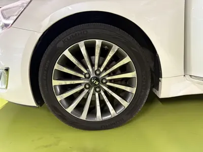 Kia K7 2015, 162130 км, за 4543.98 USD