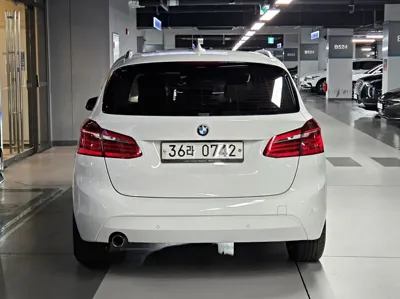 BMW 2-Series 2015, 171930 км, за 4194.56 USD