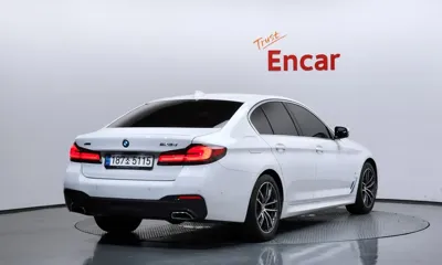 BMW 5-Series 2023, 58393 км, за 27898.12 USD