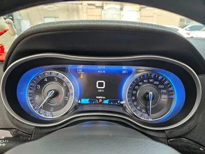 Chrysler 300C 2016, 189856 км, за 4069.84 USD