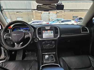 Chrysler 300C 2016, 189856 км, за 4069.84 USD - фото 13