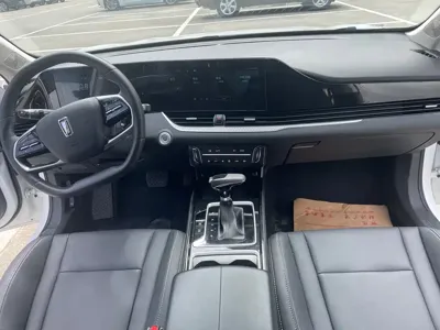 Bestune B70 2023, 20000 км, за 8558.43 USD