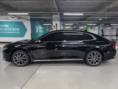 Hyundai Grandeur 2022, 10500 км, за 6023.94 USD