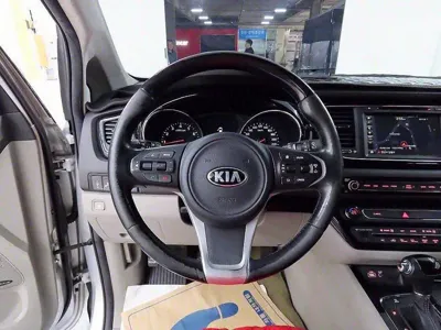 Kia Canival 2016, 133160 км, за 8262.83 USD - фото 9