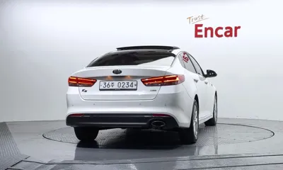 Kia K5 2016, 89075 км, за 6182.58 USD