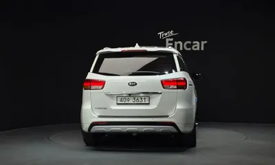 Kia Canival 2016, 153226 км, за 6236.05 USD