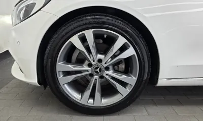 Mercedes-Benz C-Class 2018, 111765 км, за 9977.68 USD