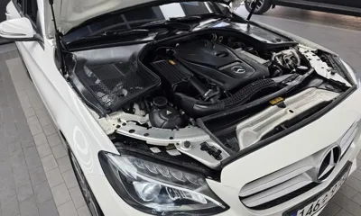 Mercedes-Benz C-Class 2018, 111765 км, за 9897.76 USD - фото 6