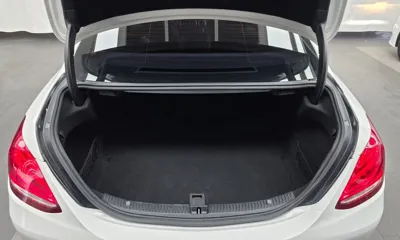 Mercedes-Benz C-Class 2018, 111765 км, за 9897.76 USD - фото 20