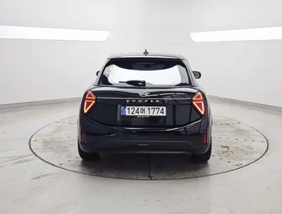 MINI Cooper 2025, 9858 км, за 21423.45 USD