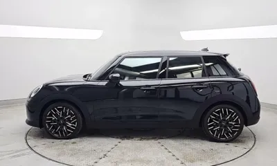 MINI Cooper 2025, 9858 км, за 21423.45 USD