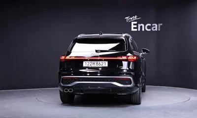 Audi Q5 2025, 6833 км, за 49576.98 USD