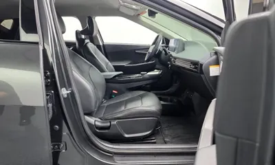 Kia EV6 2023, 54477 км, за 21172.65 USD - фото 26