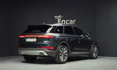 Lincoln Corsair 2022, 56028 км, за 16523.56 USD