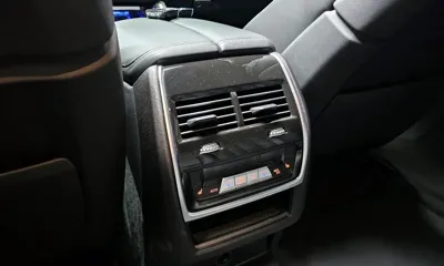 BMW X6 2024, 24064 км, за 66631.97 USD - фото 28